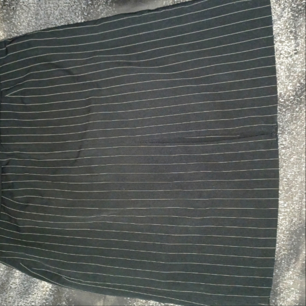 PIN STRIP WOMENS SKIRT SIZE 10. - Picture 3 of 4